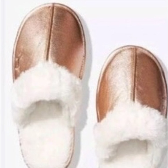 Vs pink sherpa slides gold metallic lg - Picture 2 of 5